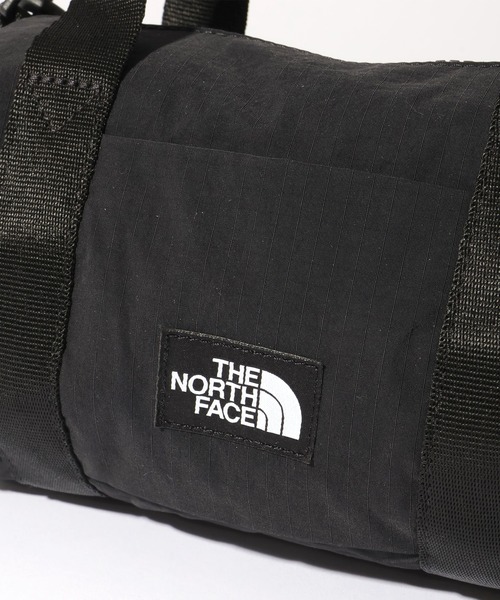 THE NORTH FACE(ザノースフェイス)の「【THE NORTH FACE/ザノースフェイス】BREEZE ROLL CROSS BAG / ブリーズ ロール クロスボディ ショルダーバッグ(ショルダーバッグ・レディース・ブラック・FREE)」の11枚目の写真