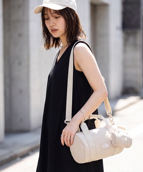 THE NORTH FACE(ザノースフェイス)の「【THE NORTH FACE/ザノースフェイス】BREEZE ROLL CROSS BAG / ブリーズ ロール クロスボディ ショルダーバッグ(ショルダーバッグ・レディース・ブラック・FREE)」の20枚目の写真