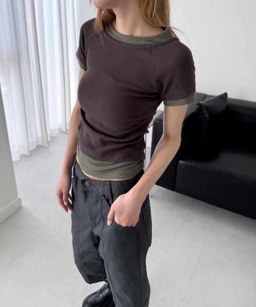4INT.(フォイント)の「配色 サイド シャーリング レイヤード 半袖 Tシャツ(Tシャツ/カットソー・レディース・ネイビー/ブルー/ブラウン/ブラック・FREE)」の22枚目の写真