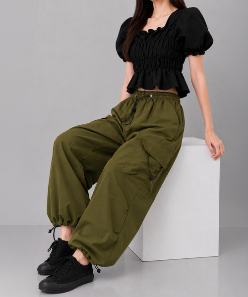 NinaetLina(ニナエリナ)の「ドロストカーゴパンツ(カーゴパンツ・レディース・チャコールグレー/カーキ/ブラック・M/L)」の18枚目の写真