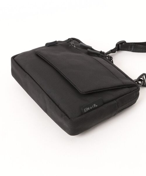NoiR/ノアール(ノアール)の「撥水加工ナイロン 2WAY ポーチ ミニショルダーバッグ N24002 Switch shoulder(ショルダーバッグ・メンズ・ブラック/ブラック系その他・FREE)」の6枚目の写真