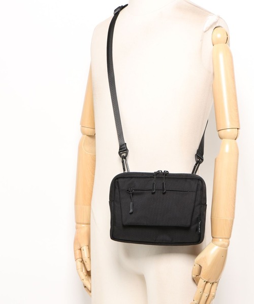 NoiR/ノアール(ノアール)の「撥水加工ナイロン 2WAY ポーチ ミニショルダーバッグ N24002 Switch shoulder(ショルダーバッグ・メンズ・ブラック/ブラック系その他・FREE)」の8枚目の写真