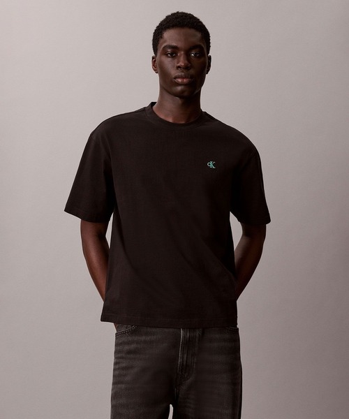 Calvin Klein（カルバン・クライン）の「【ZOZO限定】 Calvin Klein Jeans　ユニセックス グラフィックTシャツ（Tシャツ/カットソー・メンズ・ブラック/ホワイト・XL/S/L/M）」の13枚目の写真