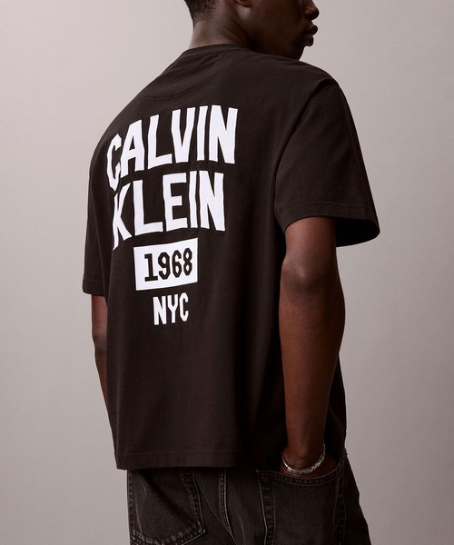 Calvin Klein（カルバン・クライン）の「【ZOZO限定】 Calvin Klein Jeans　ユニセックス グラフィックTシャツ（Tシャツ/カットソー・メンズ・ブラック/ホワイト・XL/S/L/M）」の15枚目の写真