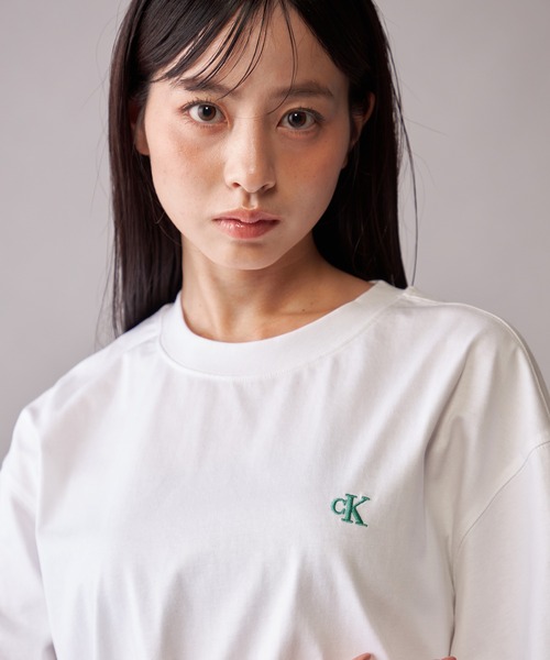 Calvin Klein（カルバン・クライン）の「【ZOZO限定】 Calvin Klein Jeans　ユニセックス グラフィックTシャツ（Tシャツ/カットソー・メンズ・ブラック/ホワイト・XL/S/L/M）」の9枚目の写真