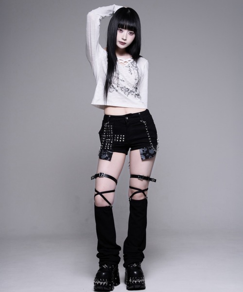 REFLEM（レフレム）の「『REFLEM/レフレム』クロスストラップVネックL/S Tee/ロングスリーブカットソー（Tシャツ/カットソー・レディース・ホワイト/ブラック・M/L）」の11枚目の写真