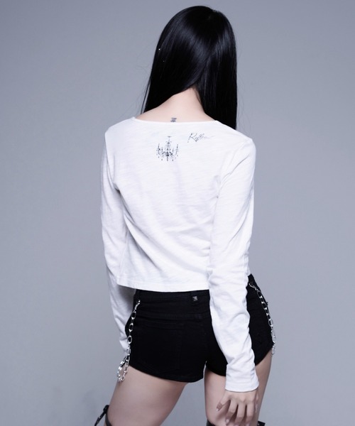 REFLEM（レフレム）の「『REFLEM/レフレム』クロスストラップVネックL/S Tee/ロングスリーブカットソー（Tシャツ/カットソー・レディース・ホワイト/ブラック・M/L）」の10枚目の写真