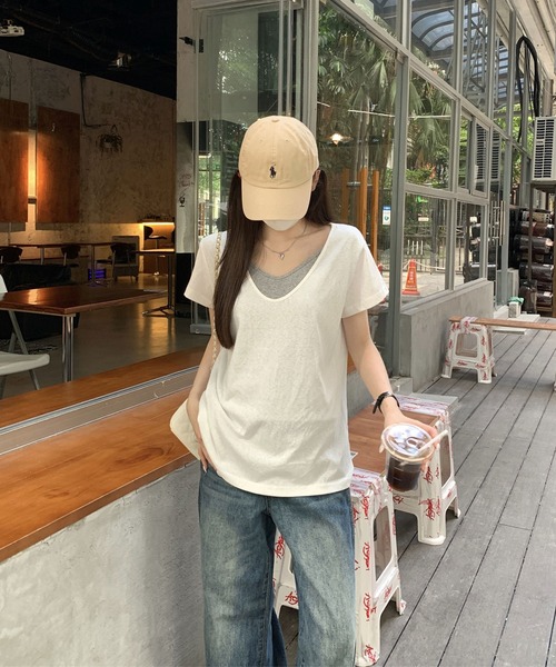 Girly Doll（ガーリードール）の「フェイクツーピースラウンドVネックTシャツ（Tシャツ/カットソー・レディース・ホワイト/グレー・FREE）」の3枚目の写真