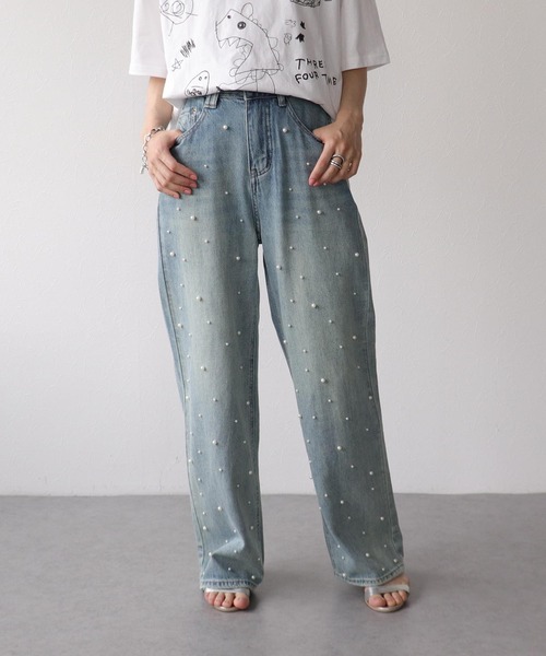 Three Four Time（ｽﾘｰﾌｫｰﾀｲﾑ）の「パール付きデニムパンツ（デニムパンツ・レディース・ブルー・ONE SIZE）」の4枚目の写真