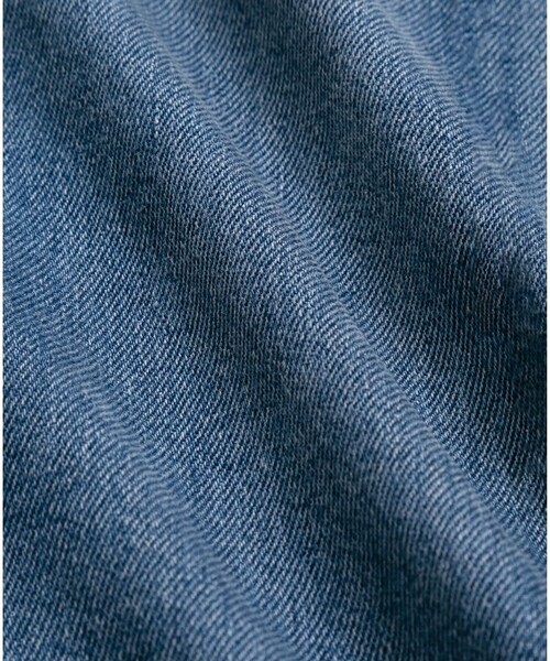 BROOKS BROTHERS（ブルックスブラザーズ）の「コットン　ピンタック　セミフレアレッグ　デニムパンツ（デニムパンツ・レディース・ブルー・0/4/6/8/2）」の4枚目の写真