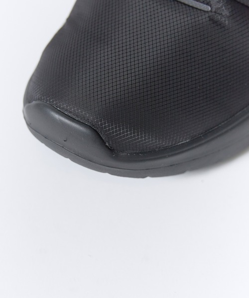 OOFOS(ウーフォス)の「OOFOS/ウーフォス Men's OOmy Thermo Zen ウーマイ サーモ ゼン リカバリーシューズ 軽量 スリッポン スニーカー メンズ 2026年 秋 秋服 冬 冬服(スリッポン・メンズ・ブラック・26cm/27cm/28cm)」の6枚目の写真