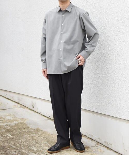 SHIPS any(シップス エニィ)の「〈撥水/手洗い可能〉CALNAVA(R) 2タック セミワイド テーパード イージーパンツ◆(スラックス・メンズ・ブラウン/チャコールグレー/ネイビー・MEDIUM/LARGE/SMALL/X-LARGE)」の4枚目の写真