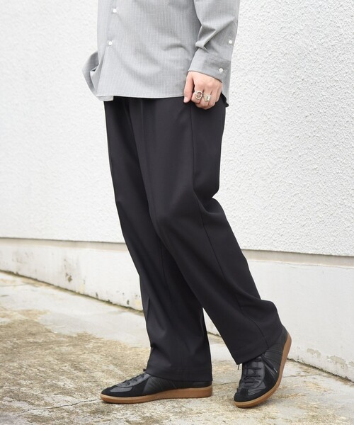 SHIPS any(シップス エニィ)の「〈撥水/手洗い可能〉CALNAVA(R) 2タック セミワイド テーパード イージーパンツ◆(スラックス・メンズ・ブラウン/チャコールグレー/ネイビー・MEDIUM/LARGE/SMALL/X-LARGE)」の6枚目の写真
