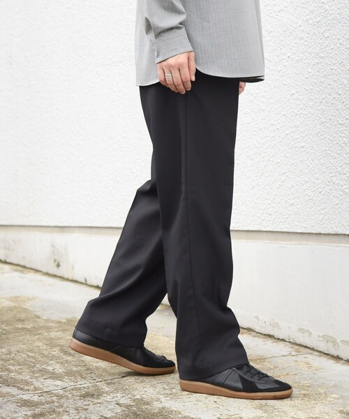 SHIPS any(シップス エニィ)の「〈撥水/手洗い可能〉CALNAVA(R) 2タック セミワイド テーパード イージーパンツ◆(スラックス・メンズ・ブラウン/チャコールグレー/ネイビー・MEDIUM/LARGE/SMALL/X-LARGE)」の8枚目の写真