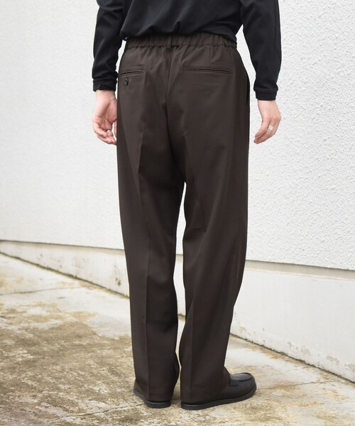 SHIPS any(シップス エニィ)の「〈撥水/手洗い可能〉CALNAVA(R) 2タック セミワイド テーパード イージーパンツ◆(スラックス・メンズ・ブラウン/チャコールグレー/ネイビー・MEDIUM/LARGE/SMALL/X-LARGE)」の13枚目の写真