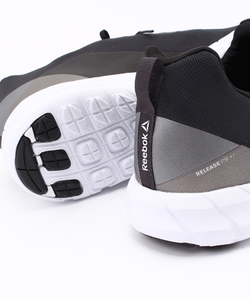 Reebok（リーボック）の「Zポンプ フュージョン 2.0 Reebok (リーボック)（スニーカー・メンズ・ブラック/シルバー/ホワイト・27.0cm/28.5cm/29.0cm/25.0cm/28.0cm/26.0cm/29.5cm/27.5cm/26.5cm/25.5cm/30.0cm）」の10枚目の写真