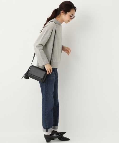 A part by（アパートバイ）の「スクエアタッセルポシェット 734034 （ショルダーバッグ・レディース・ベージュ/オレンジ/ブラック・FREE）」の5枚目の写真