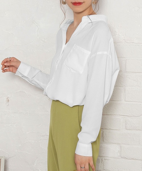 Newlyme（ニューリーミー）の「前後差ジョーゼットスキッパーシャツ（シャツ/ブラウス・レディース・アイボリー/ピンクベージュ/ライトホワイト/ボルドー/ネイビー/カーキ/レモンイエロー/ミント/ベージュ/グレー/ブラック/ピンク系その他/グリーン系その他/ベージュ系その他/ホワイト/ブラウン/その他/ブルー系その他2/ストライプ/ブルー系その他4/ホワイト系その他2/ホワイト系その他/ブルー系その他3/ピンク系その他2/レッド系その他/オレンジ系その他/ホワイト系その他3/ブルー系その他5/ブルー系その他6/グレー系その他/ブラック系その他/ピンク系その他3/ホワイト系その他4/モカ/グレー系その他2/ブルーグリーン・FREE）」の3枚目の写真