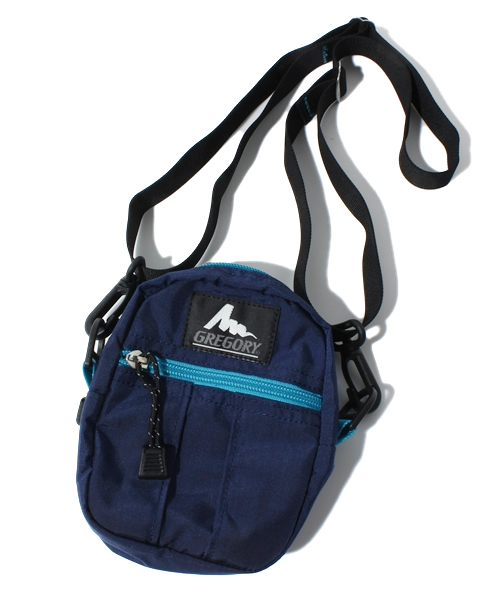 GREGORY(グレゴリー)の「GREGORY/グレゴリー QUICK POCKET S/クイックポケット S(ショルダーバッグ・レディース・ピンク/サックスブルー/ネイビー/パープル/ブラック/スカイブルー/チャコールグレー/ブルー/インディゴブルー/ブルー系その他/バイオレット/グリーン系その他/ダークブルー/グレー系その他/その他6/レッド系その他/イエロー系その他/ベビーピンク/パープル系その他/ダークインディゴブルー/カモフラージュ/その他/その他5/その他3/その他4/グリーン系カモフラージュ/ブラウン系カモフラージュ/スモークグレー/その他2/その他1/ガンメタ/ブラック×ゴールド/その他7/プラム/ブラック×ピンク/エメラルド/ダークネイビー/その他8/その他10/その他9/その他11・FREE)」の16枚目の写真