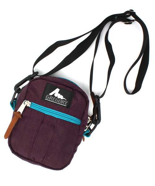 GREGORY(グレゴリー)の「GREGORY/グレゴリー QUICK POCKET S/クイックポケット S(ショルダーバッグ・レディース・ピンク/サックスブルー/ネイビー/パープル/ブラック/スカイブルー/チャコールグレー/ブルー/インディゴブルー/ブルー系その他/バイオレット/グリーン系その他/ダークブルー/グレー系その他/その他6/レッド系その他/イエロー系その他/ベビーピンク/パープル系その他/ダークインディゴブルー/カモフラージュ/その他/その他5/その他3/その他4/グリーン系カモフラージュ/ブラウン系カモフラージュ/スモークグレー/その他2/その他1/ガンメタ/ブラック×ゴールド/その他7/プラム/ブラック×ピンク/エメラルド/ダークネイビー/その他8/その他10/その他9/その他11・FREE)」の22枚目の写真