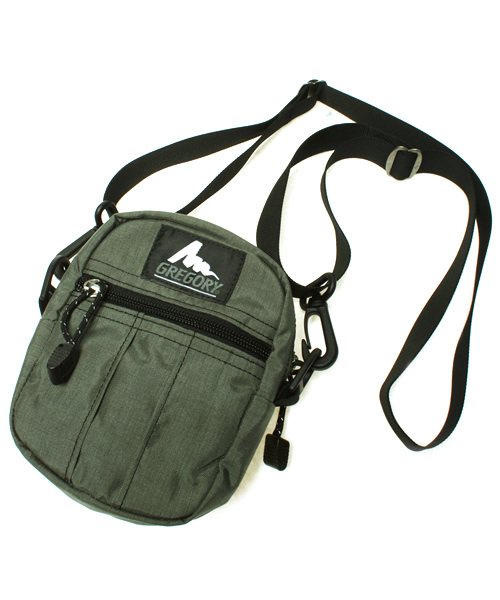 GREGORY(グレゴリー)の「GREGORY/グレゴリー QUICK POCKET S/クイックポケット S(ショルダーバッグ・レディース・ピンク/サックスブルー/ネイビー/パープル/ブラック/スカイブルー/チャコールグレー/ブルー/インディゴブルー/ブルー系その他/バイオレット/グリーン系その他/ダークブルー/グレー系その他/その他6/レッド系その他/イエロー系その他/ベビーピンク/パープル系その他/ダークインディゴブルー/カモフラージュ/その他/その他5/その他3/その他4/グリーン系カモフラージュ/ブラウン系カモフラージュ/スモークグレー/その他2/その他1/ガンメタ/ブラック×ゴールド/その他7/プラム/ブラック×ピンク/エメラルド/ダークネイビー/その他8/その他10/その他9/その他11・FREE)」の5枚目の写真