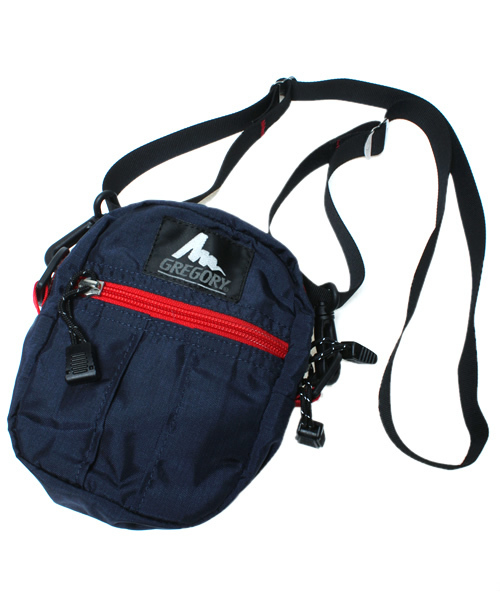 GREGORY(グレゴリー)の「GREGORY/グレゴリー QUICK POCKET S/クイックポケット S(ショルダーバッグ・レディース・ピンク/サックスブルー/ネイビー/パープル/ブラック/スカイブルー/チャコールグレー/ブルー/インディゴブルー/ブルー系その他/バイオレット/グリーン系その他/ダークブルー/グレー系その他/その他6/レッド系その他/イエロー系その他/ベビーピンク/パープル系その他/ダークインディゴブルー/カモフラージュ/その他/その他5/その他3/その他4/グリーン系カモフラージュ/ブラウン系カモフラージュ/スモークグレー/その他2/その他1/ガンメタ/ブラック×ゴールド/その他7/プラム/ブラック×ピンク/エメラルド/ダークネイビー/その他8/その他10/その他9/その他11・FREE)」の13枚目の写真