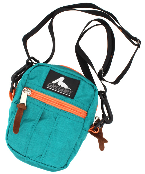 GREGORY(グレゴリー)の「GREGORY/グレゴリー QUICK POCKET S/クイックポケット S(ショルダーバッグ・レディース・ピンク/サックスブルー/ネイビー/パープル/ブラック/スカイブルー/チャコールグレー/ブルー/インディゴブルー/ブルー系その他/バイオレット/グリーン系その他/ダークブルー/グレー系その他/その他6/レッド系その他/イエロー系その他/ベビーピンク/パープル系その他/ダークインディゴブルー/カモフラージュ/その他/その他5/その他3/その他4/グリーン系カモフラージュ/ブラウン系カモフラージュ/スモークグレー/その他2/その他1/ガンメタ/ブラック×ゴールド/その他7/プラム/ブラック×ピンク/エメラルド/ダークネイビー/その他8/その他10/その他9/その他11・FREE)」の8枚目の写真