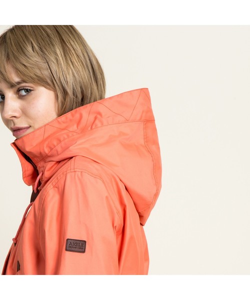 AIGLE（エーグル）の「透湿防水 レトロスター ジャケット（ブルゾン・レディース・ブルー/ベージュ/ピンク/ダークネイビー/レッド/オフホワイト・38/36/40）」の14枚目の写真
