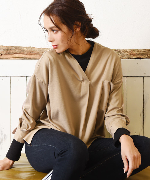 Luz Llena（ラズレナ）の「[贅沢ジョーゼット]ドロップショルダー・スキッパーシャツ（シャツ/ブラウス・レディース・オレンジ/オフホワイト/グレイッシュベージュ/ネイビー/ピンク・MEDIUM）」の3枚目の写真