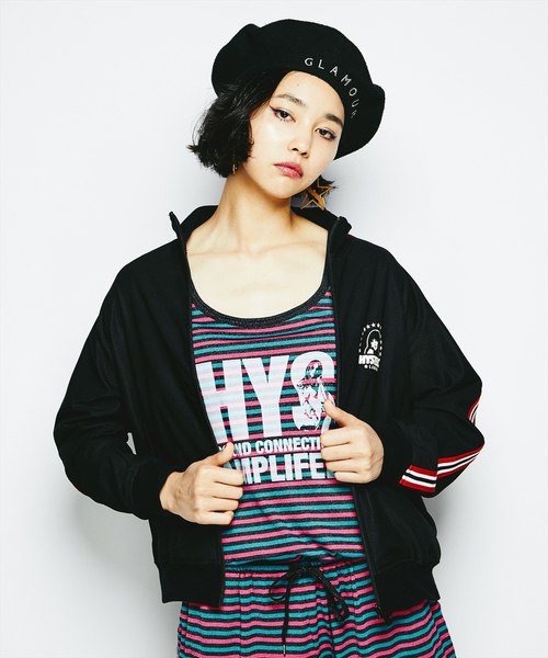 HYSTERIC GLAMOUR(ヒステリックグラマー)の「STAR CIRCLE WOMAN プリント トラックジャケット(ブルゾン・レディース・ブラック/ネイビー/ピンク・MEDIUM/SMALL)」の4枚目の写真