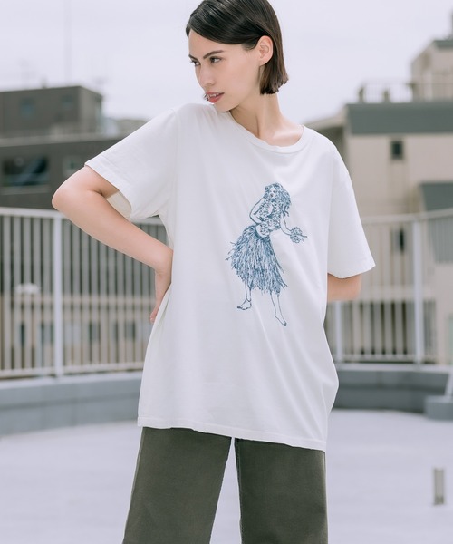 REMI RELIEF(レミレリーフ)の「REMI RELIEF/レミレリーフ スペシャル加工 プリント Tシャツ フラダンス 刺繍 半袖Tシャツ(Tシャツ/カットソー・メンズ・ホワイト・M/L/XL)」の4枚目の写真