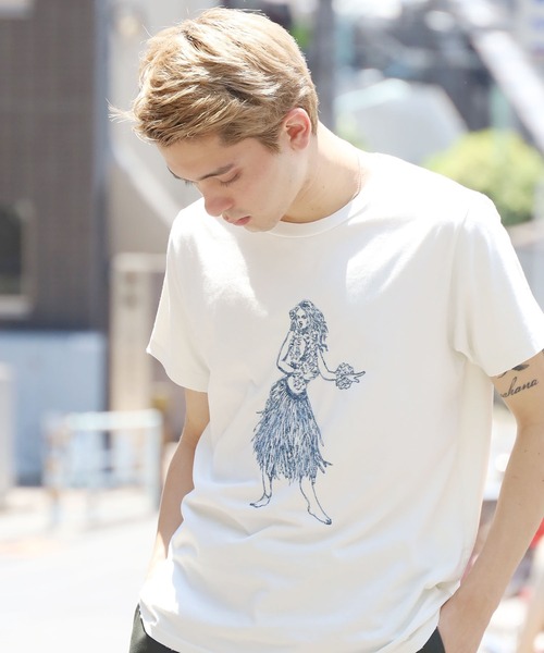 REMI RELIEF(レミレリーフ)の「REMI RELIEF/レミレリーフ スペシャル加工 プリント Tシャツ フラダンス 刺繍 半袖Tシャツ(Tシャツ/カットソー・メンズ・ホワイト・M/L/XL)」の7枚目の写真