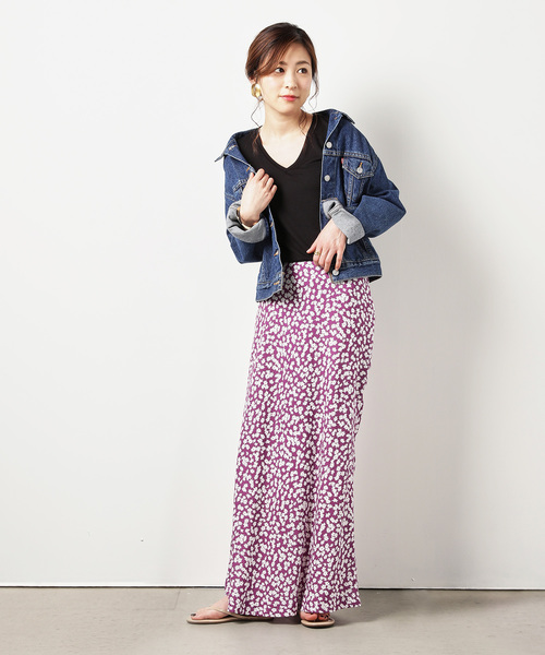 ZOZO（ゾゾ）の「リラックスVネックTシャツ（パターンオーダー）／ブラック［WOMEN］（Tシャツ/カットソー・レディース・ブラック・マルチサイズ）」の2枚目の写真