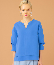 Vネックタックブラウス