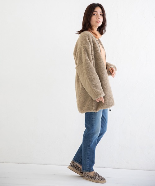 Munich(ミューニック)の「イタリートスカーナボア ノーカラージップブルゾン(ブルゾン・レディース・アイボリー/ダークブラウン/ベージュ・XS/S)」の9枚目の写真