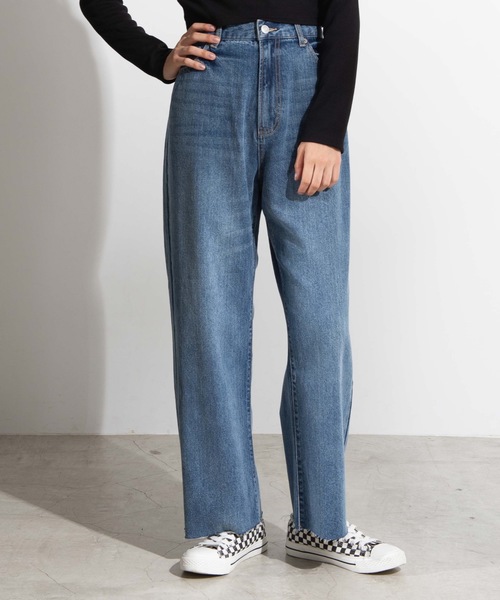 WEGO（ウィゴー）の「WEGO/デイリーストレートデニムパンツ（デニムパンツ・レディース・インディゴブルー/ダークインディゴブルー・SMALL/LARGE/MEDIUM）」の2枚目の写真
