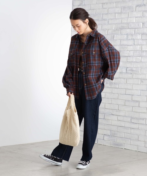 WEGO（ウィゴー）の「WEGO/デイリーストレートデニムパンツ（デニムパンツ・レディース・インディゴブルー/ダークインディゴブルー・SMALL/LARGE/MEDIUM）」の7枚目の写真