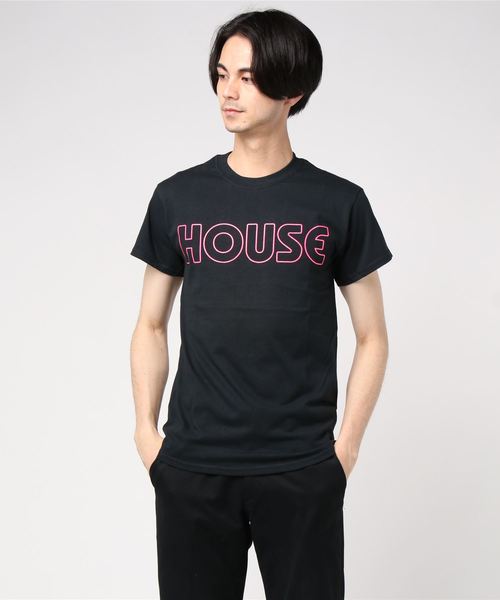 IN THE HOUSE（インザハウス）の「UNISEX 蛍光LOGO TEE2 ロゴ Tシャツ 0016 男女兼用（Tシャツ/カットソー・メンズ・パープル/ピンク/ブルー・SMALL/MEDIUM）」の3枚目の写真