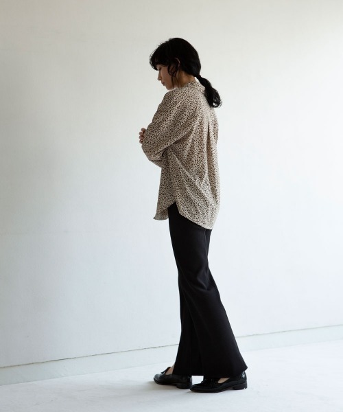 marjour（マージュール）の「FRONT SLIT PANTS（その他パンツ・レディース・ブラック/ブラウン・MEDIUM/LARGE）」の8枚目の写真