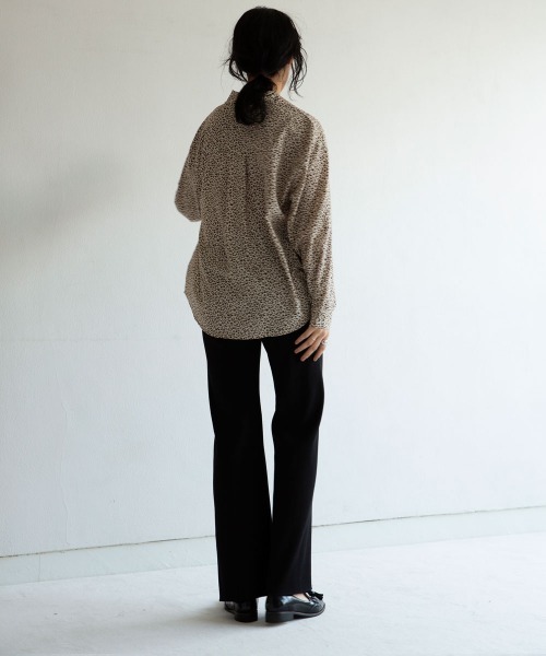 marjour（マージュール）の「FRONT SLIT PANTS（その他パンツ・レディース・ブラック/ブラウン・MEDIUM/LARGE）」の15枚目の写真