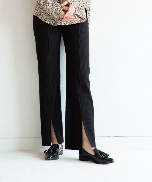 marjour（マージュール）の「FRONT SLIT PANTS（その他パンツ・レディース・ブラック/ブラウン・MEDIUM/LARGE）」の13枚目の写真