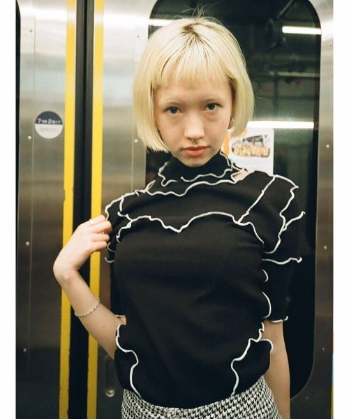 Candy Stripper（キャンディストリッパー）の「JOINED RIB H/S トップス（Tシャツ/カットソー・レディース・アイボリー/ブラック/ピンク・2）」の15枚目の写真