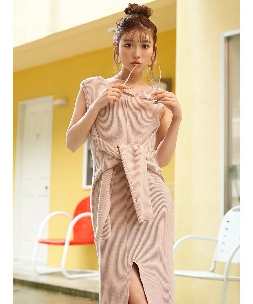 Darich(ダーリッチ)の「ウエストマークニットワンピース(ワンピース・レディース・イエロー/ピンク/サックスブルー/ブラック/オレンジ・FREE)」の9枚目の写真