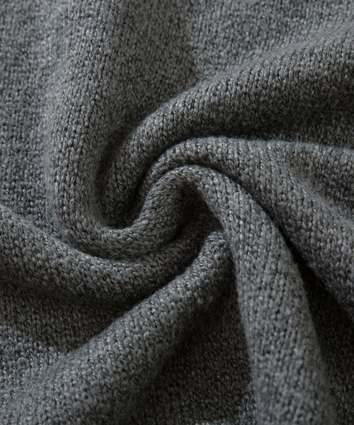 aimoha（アイモハ）の「モックネックエルボーパッチ ニットセーター (AW)（ニット/セーター・メンズ・グレー/レッド/ブルー/キャメル/オフホワイト/スミクロ/ブラック×グリーン・MEDIUM/LARGE/X-LARGE/XX-LARGE/XXXX-LARGE/XXXXX-LARGE/XXX-LARGE）」の15枚目の写真