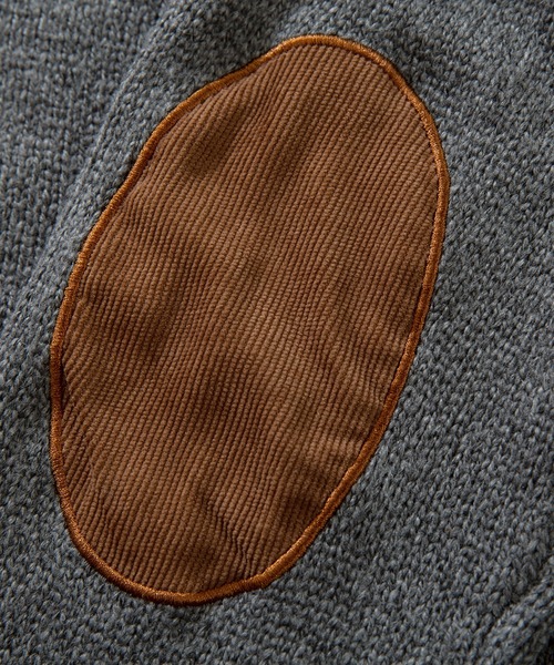 aimoha（アイモハ）の「モックネックエルボーパッチ ニットセーター (AW)（ニット/セーター・メンズ・グレー/レッド/ブルー/キャメル/オフホワイト/スミクロ/ブラック×グリーン・MEDIUM/LARGE/X-LARGE/XX-LARGE/XXXX-LARGE/XXXXX-LARGE/XXX-LARGE）」の16枚目の写真