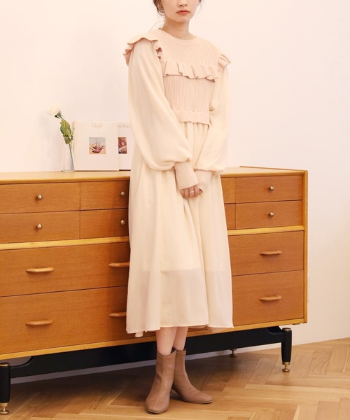 one after another NICE CLAUP(ワンアフターアナザーナイスクラップ)の「リブニットドッキングワンピース(ワンピース・レディース・ブラック/アイボリー/ベージュ・FREE)」の2枚目の写真