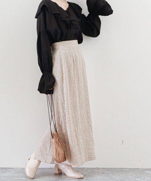 archives(アルシーヴ)の「ラッフルブラウス(シャツ/ブラウス・レディース・オフホワイト/グリーン/ブラック/シルバーグレー・MEDIUM)」の5枚目の写真