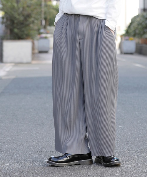 ADMIX/ATELIER SAB MEN（アドミックスアトリエサブメン）の「クレープ タック プリーツ ワイド バギー イージー パンツ セットアップ対応可（スラックス・メンズ・グレイッシュベージュ/グレー/グレイッシュブルー/ブラック・48/50）」の3枚目の写真