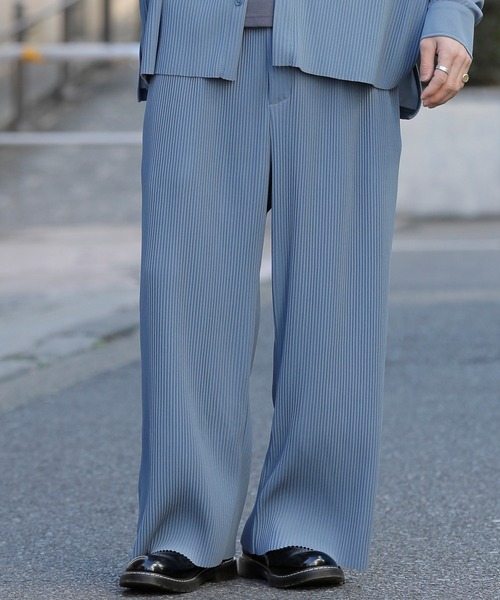 ADMIX/ATELIER SAB MEN（アドミックスアトリエサブメン）の「クレープ タック プリーツ ワイド バギー イージー パンツ セットアップ対応可（スラックス・メンズ・グレイッシュベージュ/グレー/グレイッシュブルー/ブラック・48/50）」の4枚目の写真