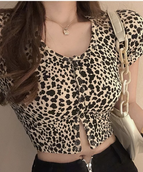 yuue' ( wear )(ユーイ)の「フロントボタンクロップドミニトップス(Tシャツ/カットソー・レディース・アイボリー・FREE)」の13枚目の写真